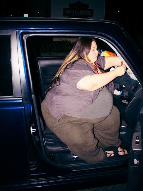 juicy jackie|Ssbbw Jackie struggling to get in the car!!